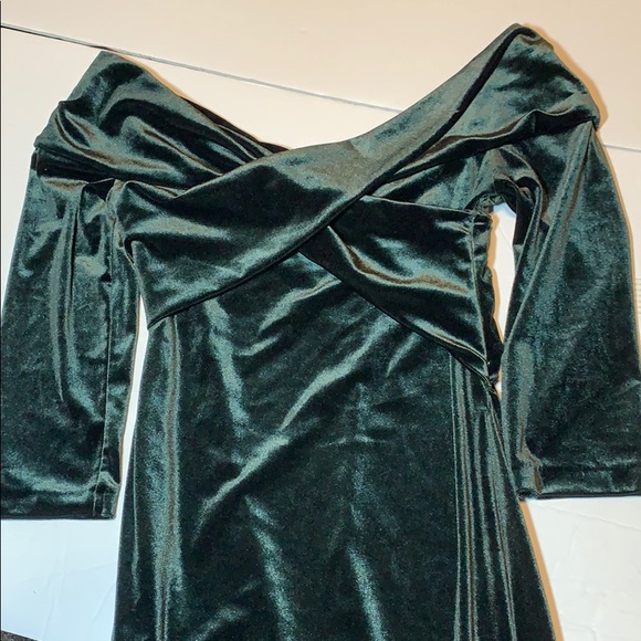 Zara Basic off shoulder green velour dress - Picture 10 of 15